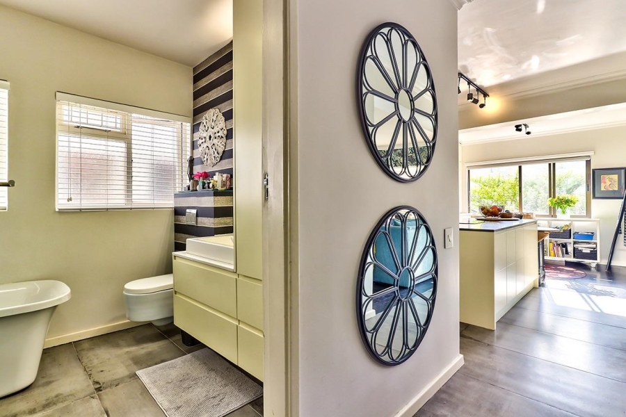 To Let 1 Bedroom Property for Rent in Bantry Bay Western Cape